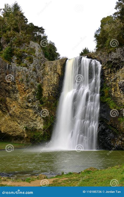 Hunua Falls in Hunua Ranges Regional Park Stock Photo - Image of park ...