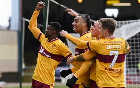 Dundee 2 - 3 Motherwell - Motherwell Football Club