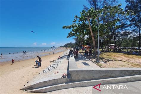 Jumlah Pengunjung Pantai Manggar Balikpapan Alami Lonjakan ANTARA