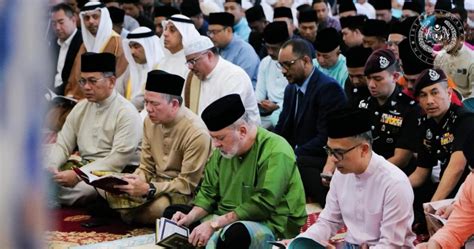 Agong Raja Permaisuri Berangkat Ke Majlis Bacaan Yasin Dan Doa Selamat