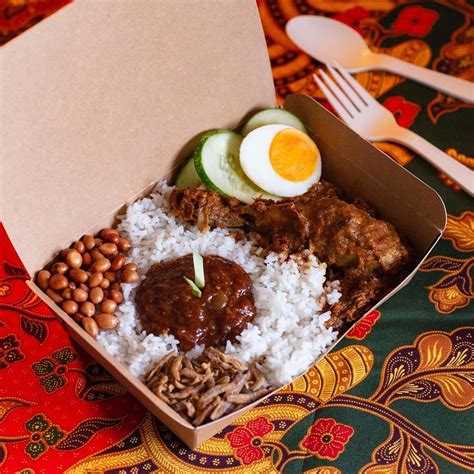 Pak Nassers Nasi Lemak Immortalised In New Bingka Collection