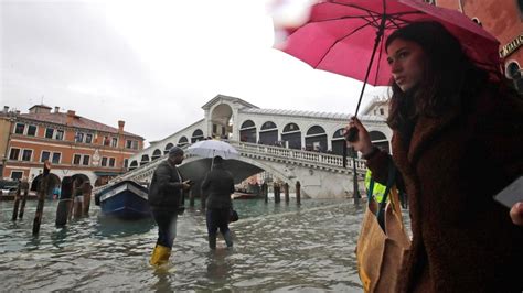 Venice mayor declares state of emergency after 'apocalyptic' floods