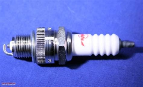 Spark plug ISKRA – Ural-Zentrale