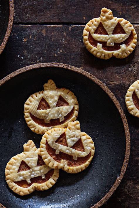 30 Easy Halloween Desserts Recipes For Halloween Party Dessert Ideas—