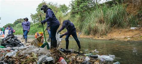 Ríos de Cali se han liberado de 1249 metros cúbicos de residuos Fullcali