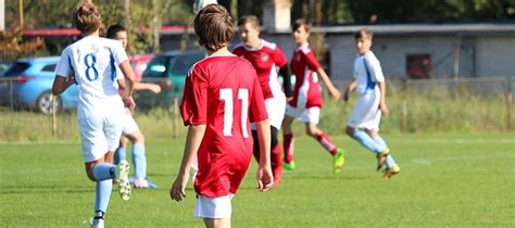 Por Qué Una Adecuación Del Reglamento En El Fútbol Infantil Podría