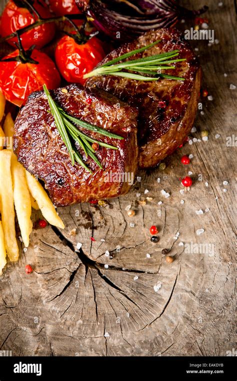 Cooked Beef Steaks Hi Res Stock Photography And Images Alamy