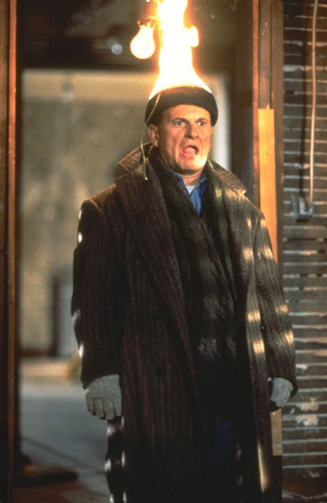 joe pesci home alone costume