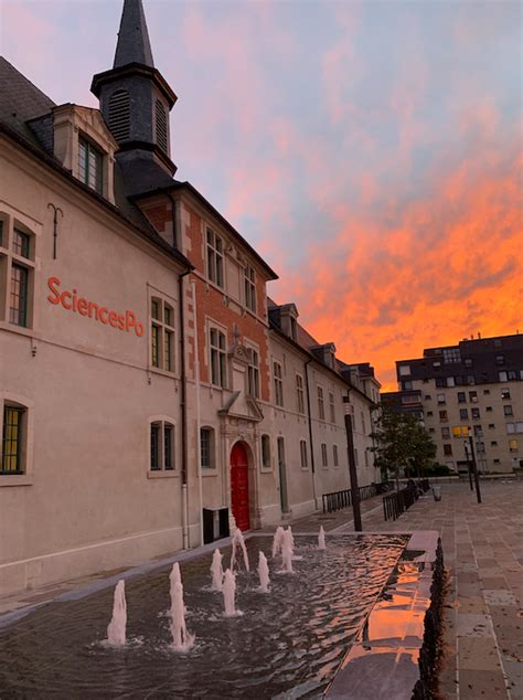 Sciences Po On Twitter Les Couleurs De L Automne S Invitent Dans Nos