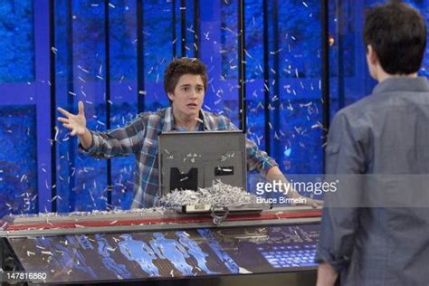 Lab Rats Chore Wars Adam Bree And Chase Learn About Chores And News Photo Getty Images