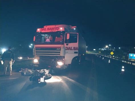 Motociclista Morre Ap S Bater De Frente Contra Carreta No Oeste De Sc