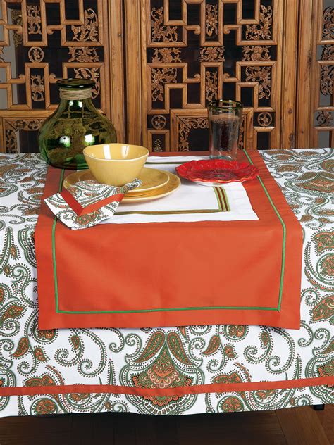 Paisley Park Tablecloth - Fine Table Linens - Schweitzer Linen