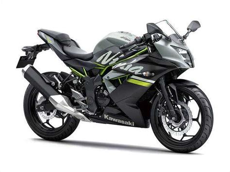 2025 Kawasaki Ninja 200 Price in India, Specs, Mileage, Top Speed