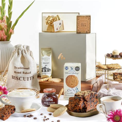 Buy Luxury Scottish Hamper Chocolates Dundee Cake Biscuits Artisan