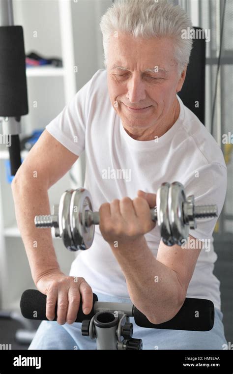 Powerlifting Exercises Hi Res Stock Photography And Images Alamy