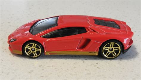 Машинка Базова Hot Wheels Lamborghini Aventador Miura Homage Exotics FJY Red купити в