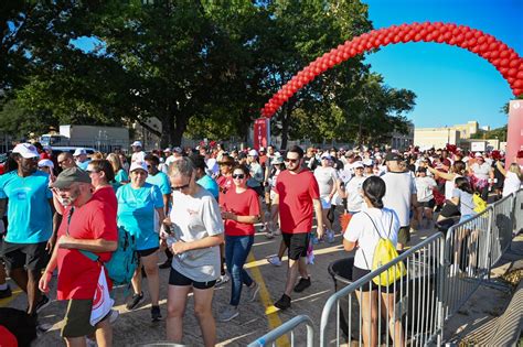 Photo Heart Walk Starting Line American Heart Association