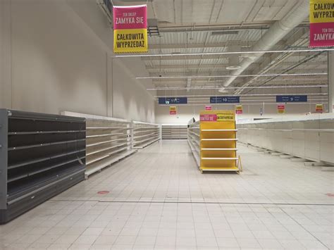 Tesco Kapelanka Znika Z Mapy Krakowa Trwa Wyprzeda Ostatnich Produkt W