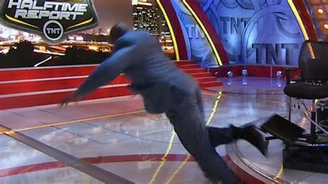 Shaq Faceplants During Nba Broadcast Cnn