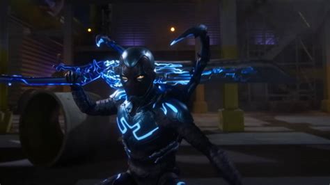 Blue Beetle Reactions Dc Fans Rave About The Latino Superhero S