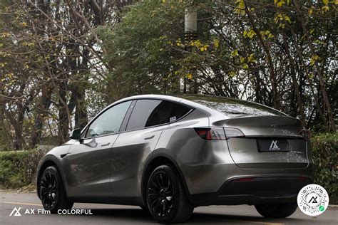 特斯拉model Y 液态金属银