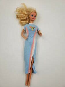 Vintage Barbie Mattel Doll Made In Taiwan Twist N Turn W Dress Ebay