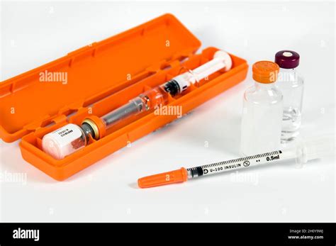 Glucagon kit hi-res stock photography and images - Alamy