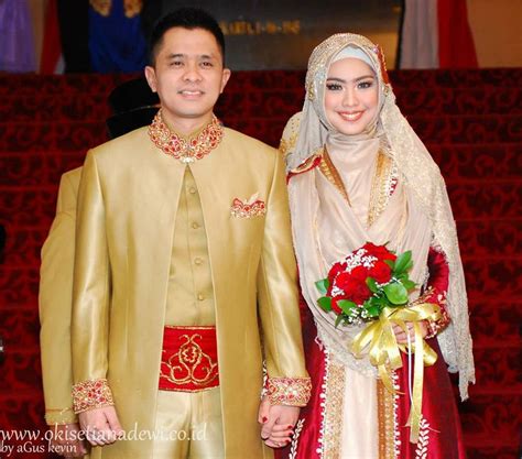 30 best images about Islamic Wedding Dress on Pinterest | Javanese ...