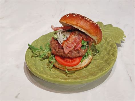 Bärlauch Bacon Burger mit Rucola