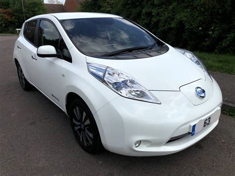 For Sale White Nissan Leaf Tekna 2013 24kwh 6 6kw Charger Almost 71k Miles In Aylesbury