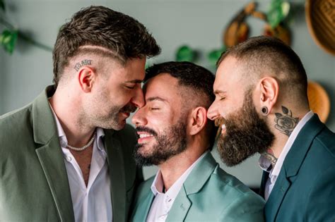 71 Impresionantes Fotografías De Una Boda Gay Poliamorosa En Brasil