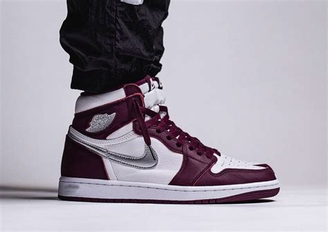 Air Jordan Retro High Og Bordeaux Sneaker Style