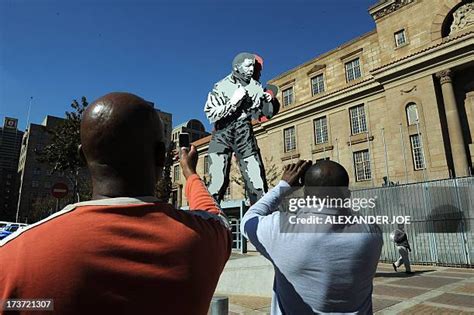 Statue Of Nelson Mandela Johannesburg Photos and Premium High Res ...