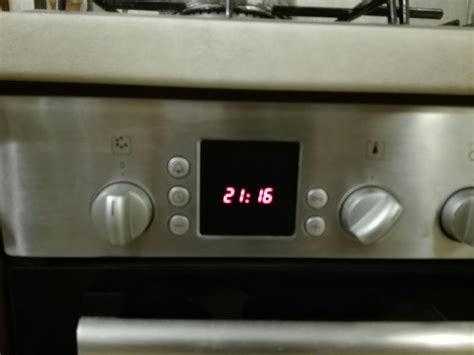 How To Set The Time On Clock Of A Bosch Oven