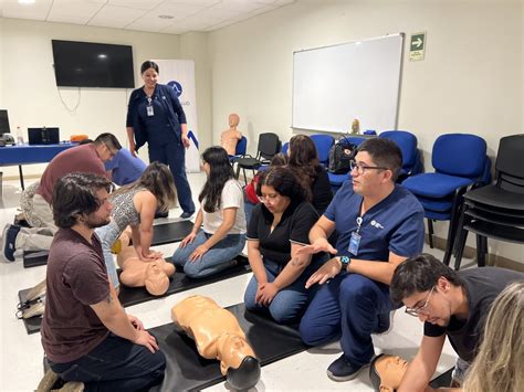 De la teoría a la práctica Taller de RCP en Andes Salud Chillán