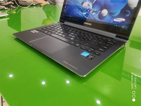 Samsung ATIV Book 9 PLus NP940X3G Core I5 4200 Ram 4Gb Ssd 180Gb