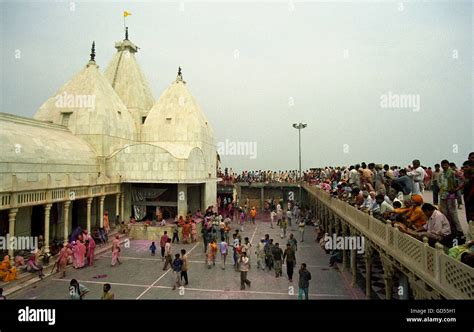radha krishna temple immagini  fotografie stock ad alta risoluzione