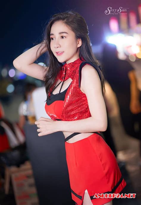 Lo T Hot Girl Chu N Con Nh Ng I Ta C A Tr Ng H N I Amsterdam Titanic N I M I Th