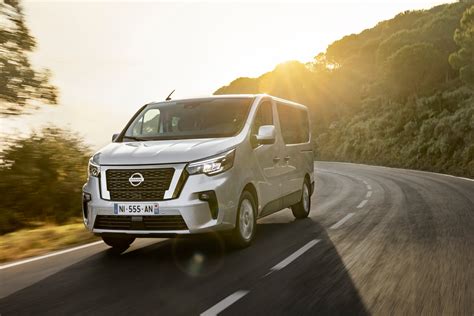 Nissan Nv300 Bus Tutte Le Novità Di Design Motore E Tecnologia