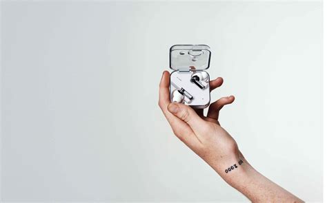 האוזניות Nothing Ear (1) הגיעו לישראל במחיר של 379 שקלים - ג'ירפה