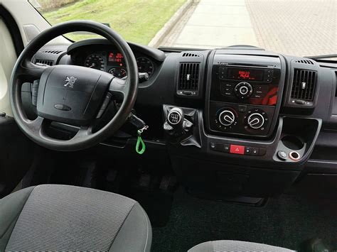 PEUGEOT BOXER 3.0 - Bestelbus