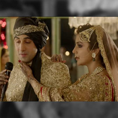 5 stills of Anushka Sharma and Ranbir Kapoor in Channa Mereya from Ae ...