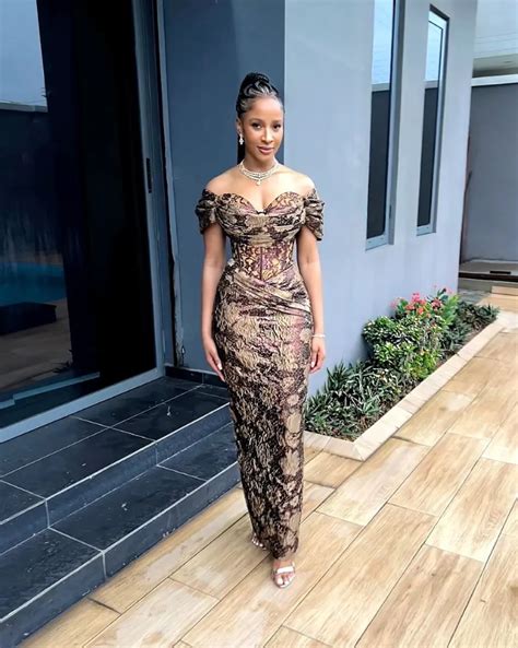 Latest Elegant And Best Styles For Asoebi Ladeey Ropa Africana