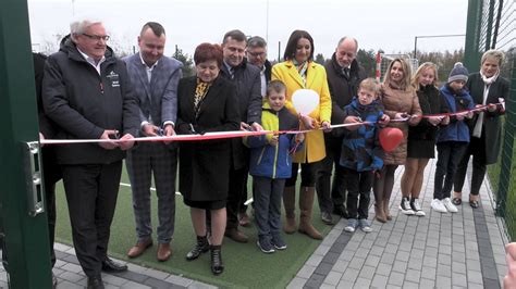 Otwarcie Boiska Przy Szkole W Bobrownikach Wielkich