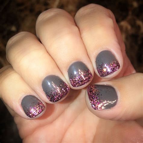 Grey and Pink Glitter ombré Grey nail designs Toe nail designs Nails