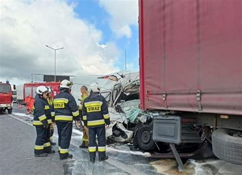 Miertelny Wypadek Na Autostradzie A W Powiecie Strzeleckim Bus Wbi