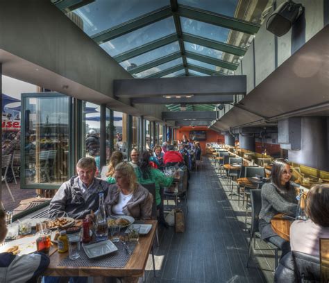 Dine — Nick's Riverside Grill