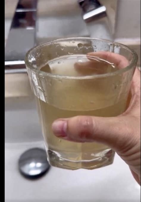 Video Así se ve el agua contaminada en Benito Juárez No la toques