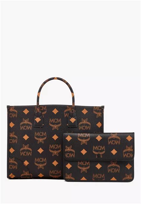 Buy Mcm M Nchen Tote In Maxi Visetos Online Zalora