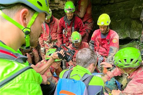 Lincredibile Salvataggio Della Speleologa Ottavia Piana Dalla Grotta